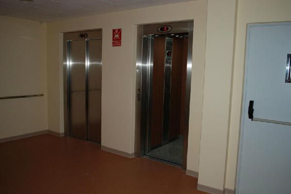 Centro Xeriátrico de Ois elevador